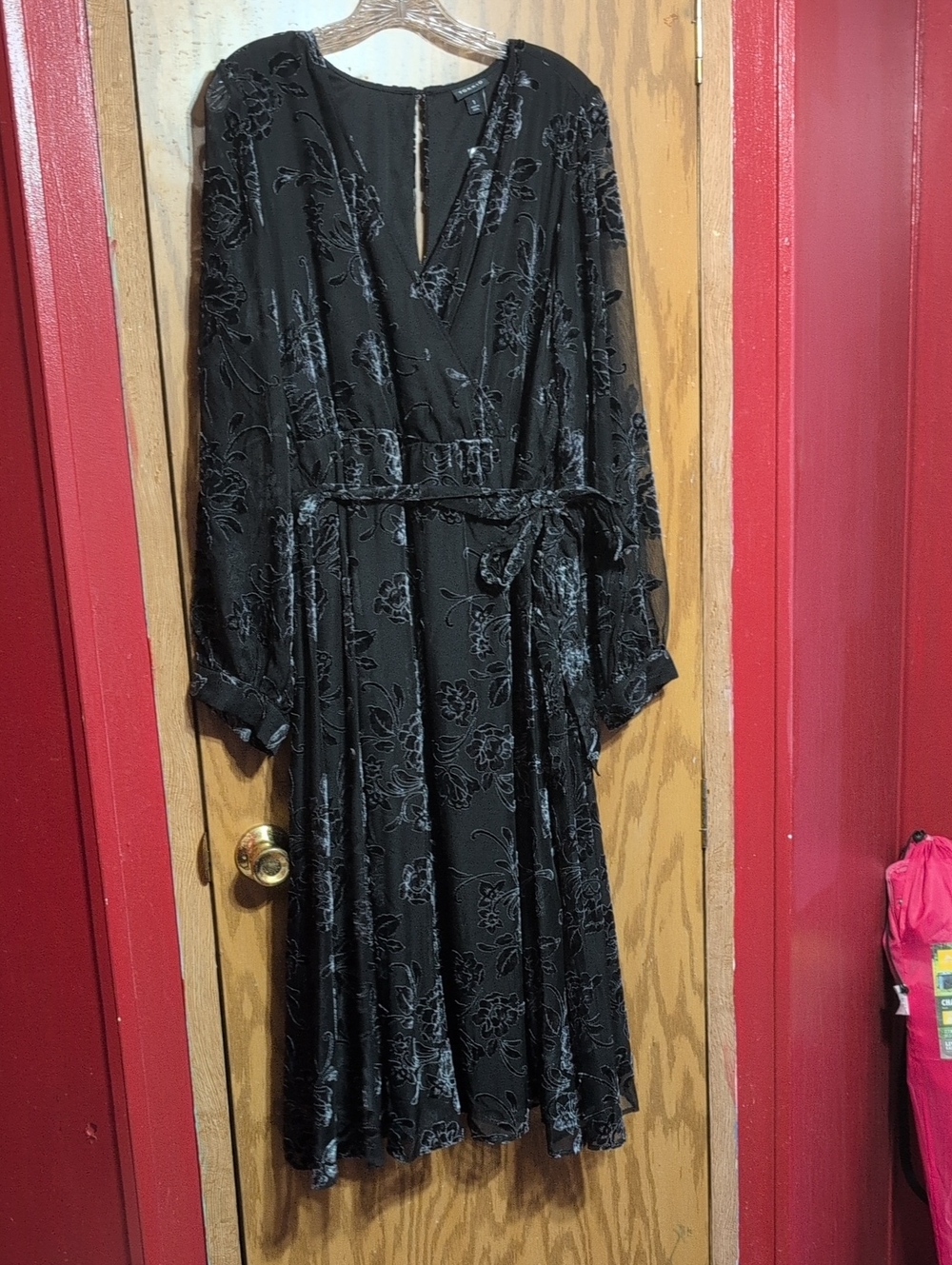 torrid Black Floral Burnout Velvet Long Sleeve Wrap Dress